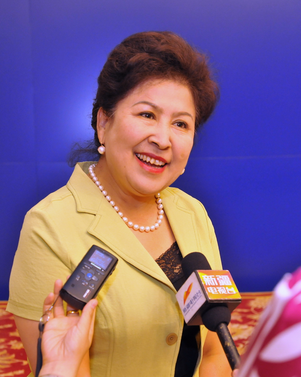 后,自治区卫生计生委党组副书记,主任巴哈尔古丽·赛买提接受媒体采访